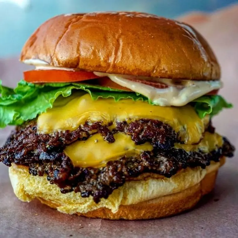 Cheeseburger at Edison Lunch Box